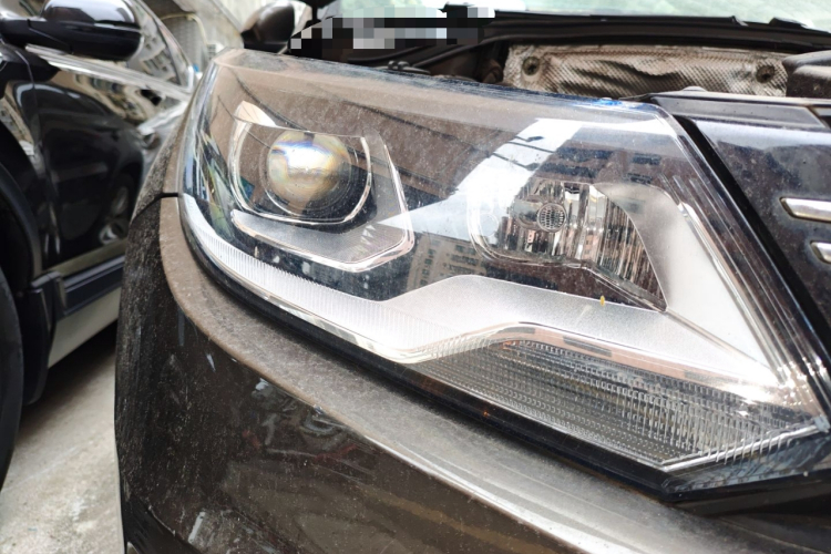 大众 途观 2015款 1.8TSI 自动两驱舒适版车身外观6006