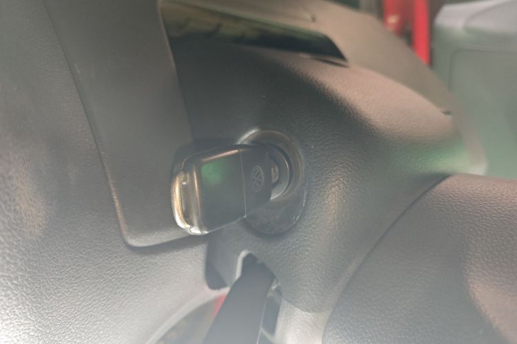 大众 Polo 2013款 1.4L 自动舒适版中控内饰11