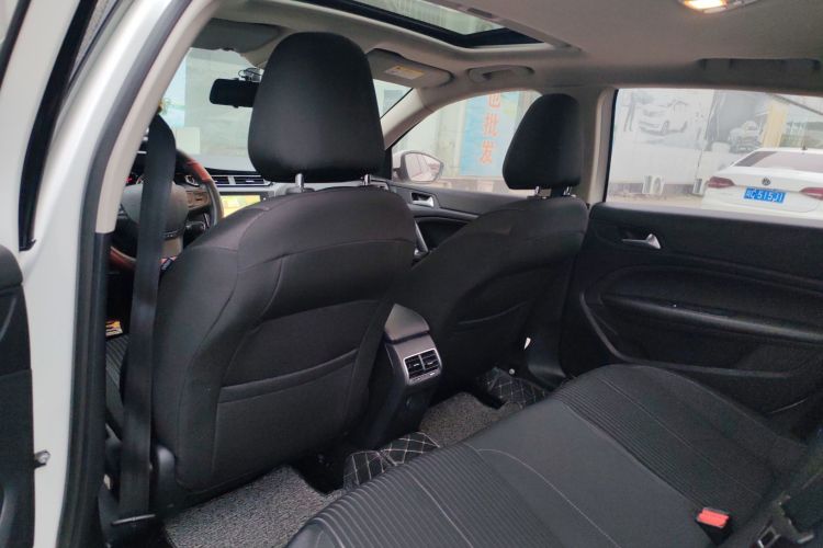 标致408 2014款 1.8L 自动豪华版中控内饰22