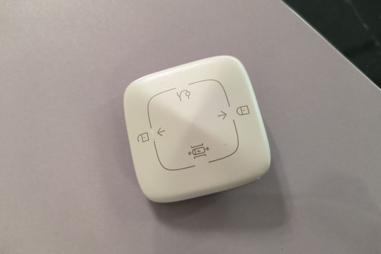 极氪X 2025款 四座后驱魔方版中控内饰7001