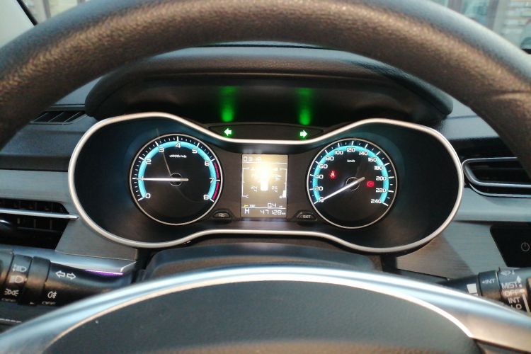 吉利汽车 帝豪 2021款 UP 1.5L 手动舒适型中控内饰14