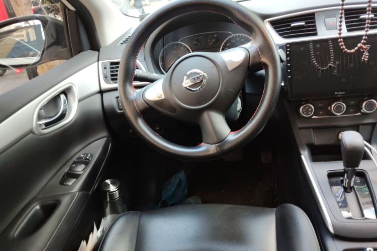 日产 轩逸 2024款 改款 经典 1.6XE CVT舒适版中控内饰13