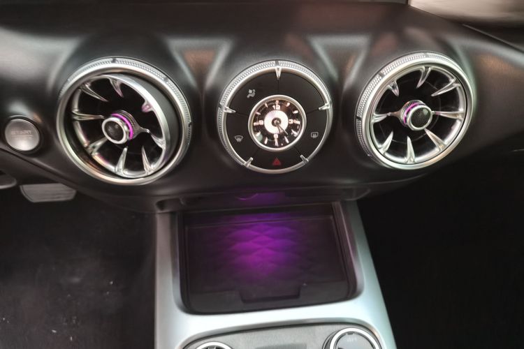 坦克300 2021款 越野版 2.0T 征服者局部细节16