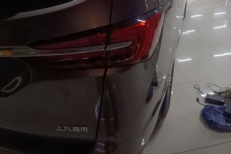 别克GL8 2023款 陆上公务舱 舒适型车身外观6006