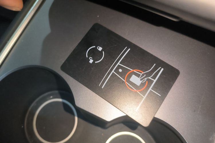 特斯拉 Model Y 2024款 后轮驱动版中控内饰11