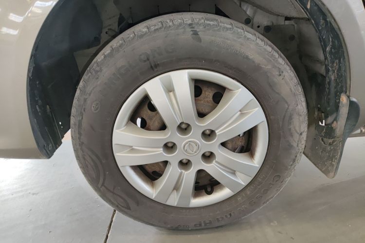 东风风行 菱智 2019款 M5L 1.6L 7座标准型 国VI车身外观6007