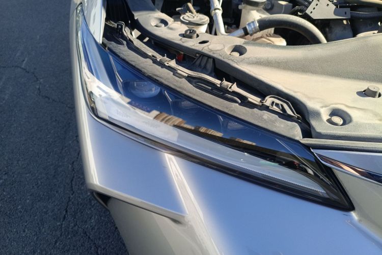 丰田 亚洲龙 2022款 双擎 2.5L XLE尊贵版车身外观8