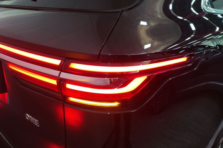 理想汽车 理想ONE 2021款 增程6座版车身外观9