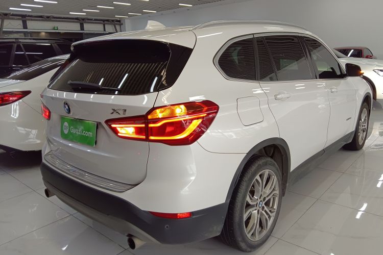 宝马X1 2018款 sDrive20Li 领先型车身外观6005