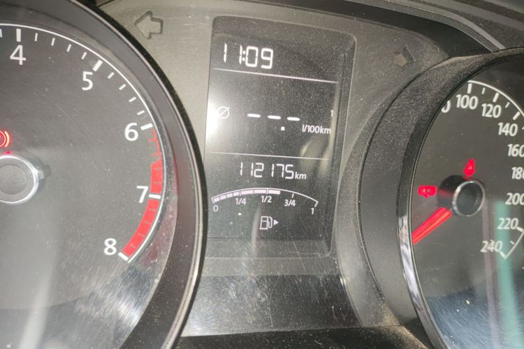 大众 朗逸 2017款 1.6L 手动风尚版中控内饰15