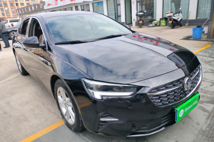 别克 君威 2022款 552T 智享型车身外观3