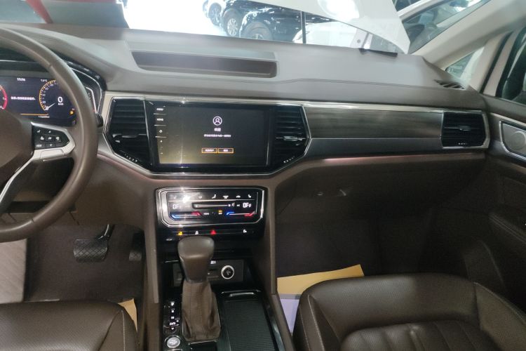 大众 威然 2020款 330TSI 豪华版中控内饰16