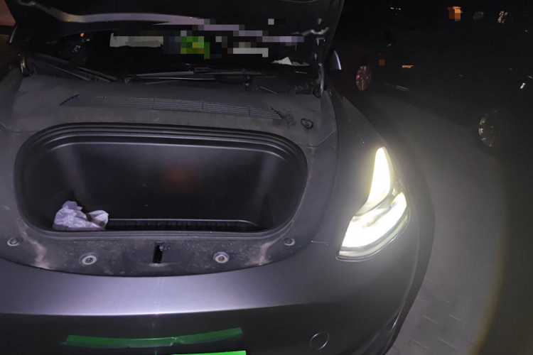 特斯拉 Model Y 2024款 后轮驱动版局部细节9007