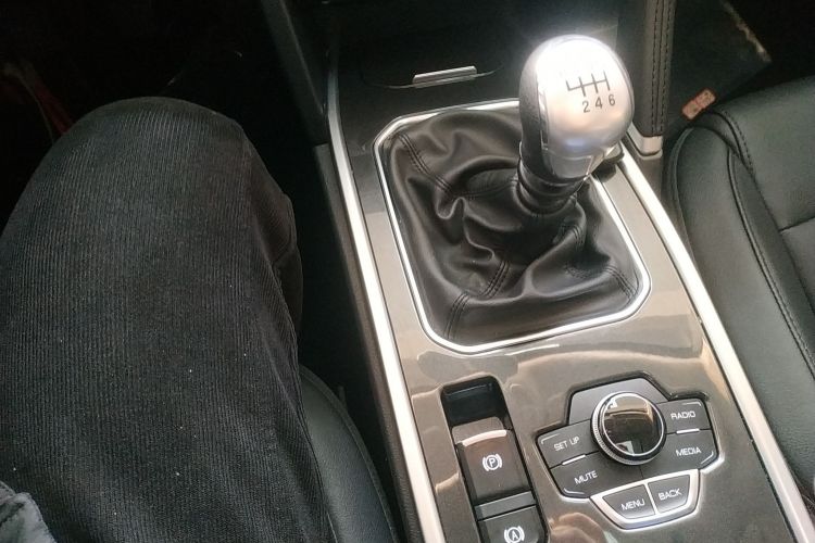 哈弗H6 2019款 运动版 1.5T 手动两驱精英型 国VI局部细节18