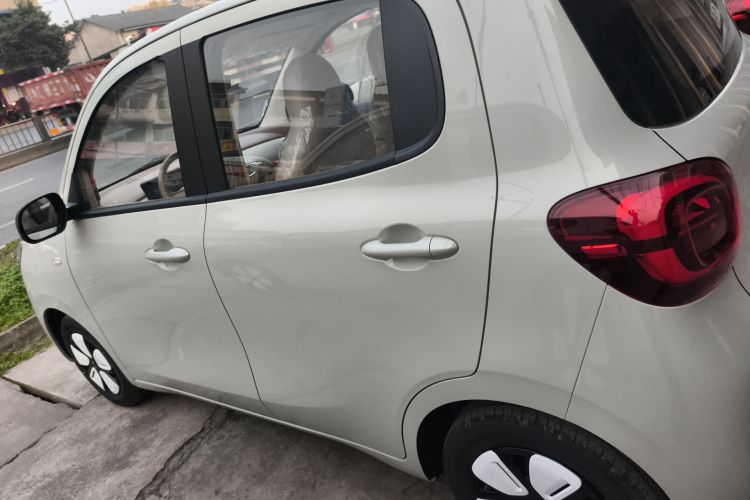 五菱汽车 宏光MINIEV 2025款 四门版 进阶款车身外观4