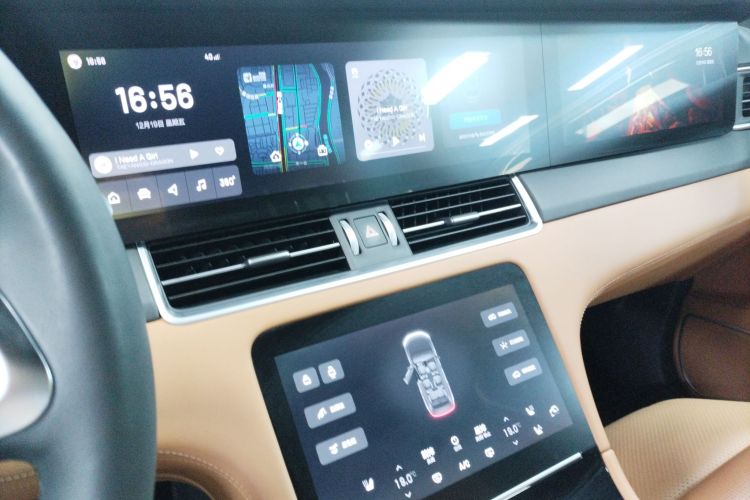 理想汽车 理想ONE 2021款 增程6座版中控内饰16