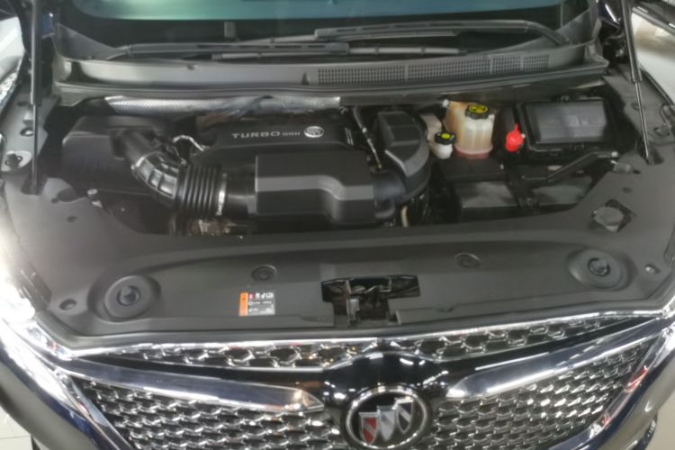 别克GL8 2020款 Avenir艾维亚 四座尊礼版机舱底盘24