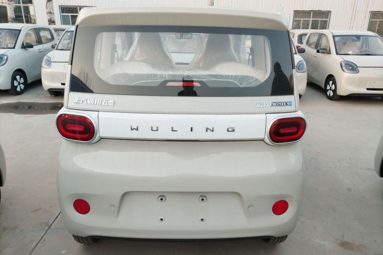 五菱汽车 宏光MINIEV 2024款 第三代 215km 青春版车身外观6