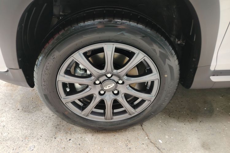 奇瑞 瑞虎3X 2024款 1.5L CVT卓越版车身外观6007