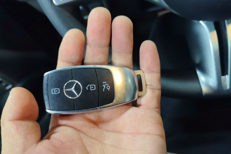 奔驰GLB 2024款 GLB 200 动感型中控内饰11