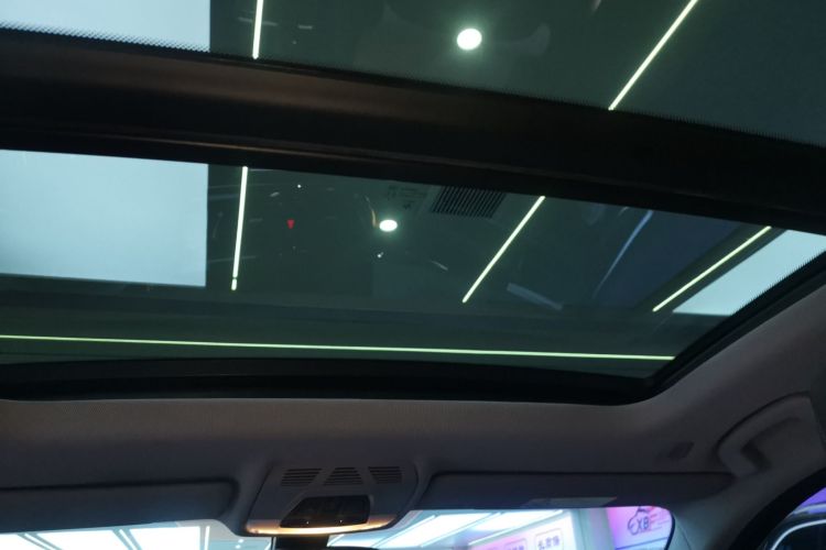 宝马1系 2021款 改款 125i M运动曜夜版中控内饰22