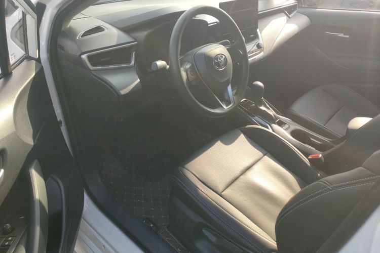 丰田 雷凌 2023款 TNGA 1.5L CVT进取版中控内饰20