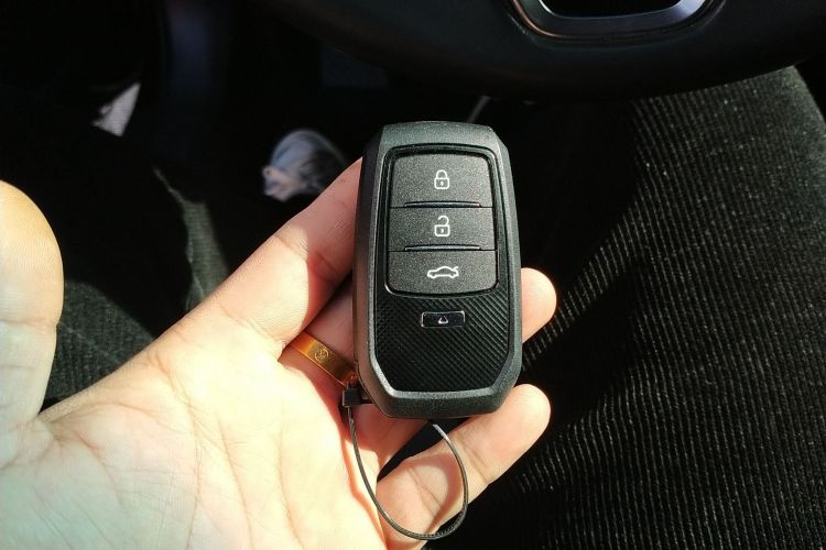 丰田 凯美瑞 2021款 双擎 2.5HG 豪华版中控内饰11