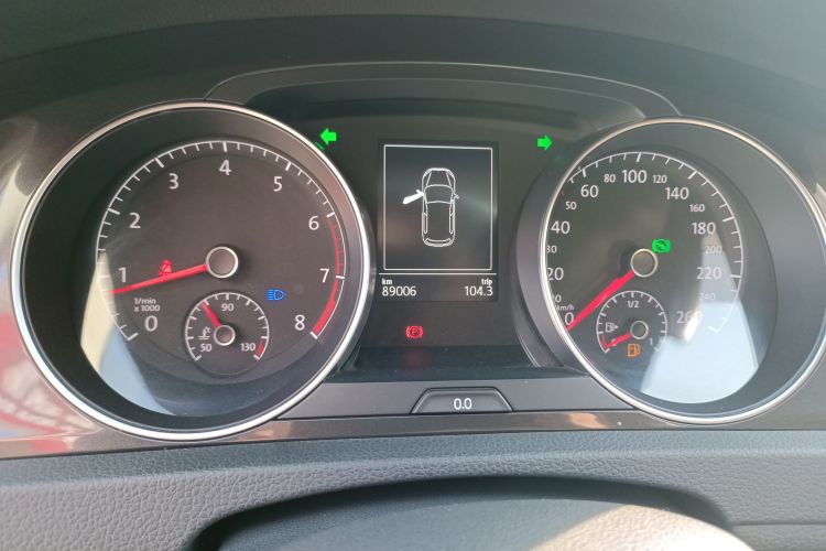 大众 高尔夫 2017款 1.6L 自动舒适百万辆纪念版中控内饰14