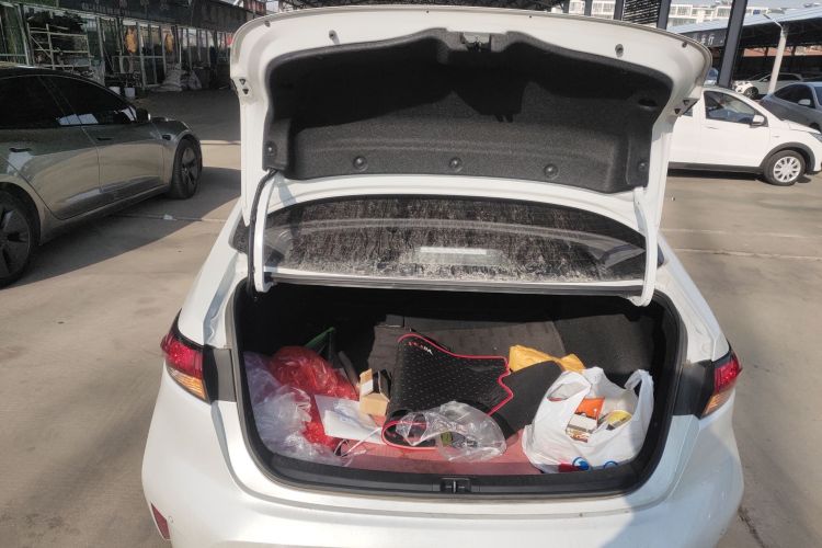 丰田 凌尚 2023款 2.0L 豪华版局部细节23