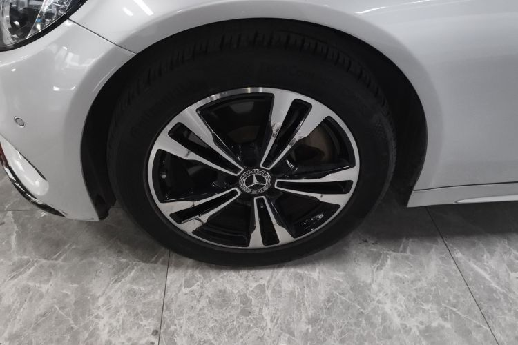 奔驰C级 2018款 C 200 运动版车身外观6007