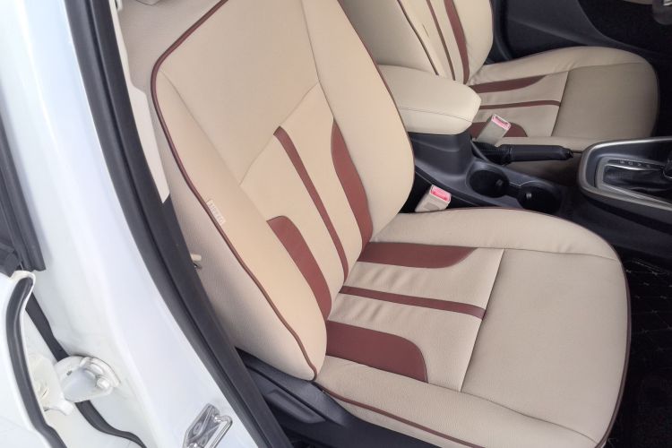 福特 福睿斯 2015款 1.5L 自动舒适型局部细节41