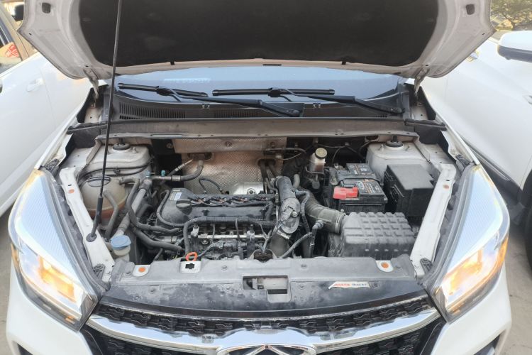 奇瑞 瑞虎5x 2019款 HERO 1.5T DCT高能版机舱底盘24