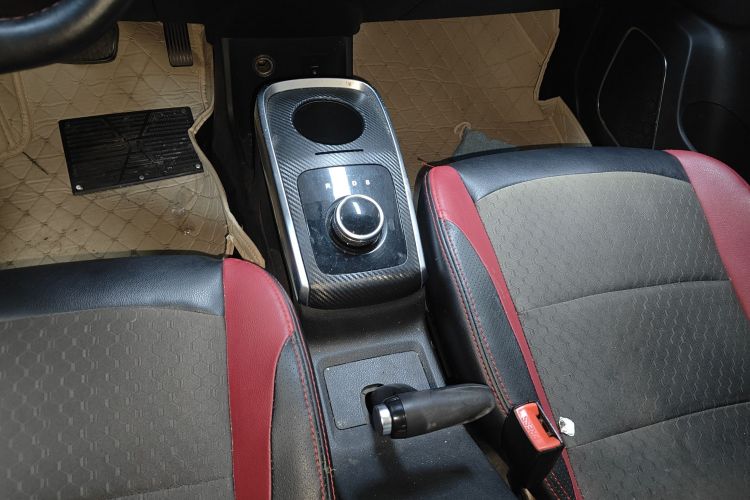 北汽新能源EC3 2018款 灵动版局部细节18