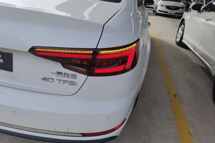 奥迪A4L 2019款 40 TFSI 进取型 国VI车身外观6006