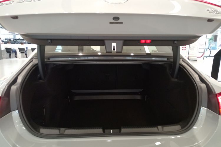 奔驰EQE 2022款 350 先型特别版局部细节23