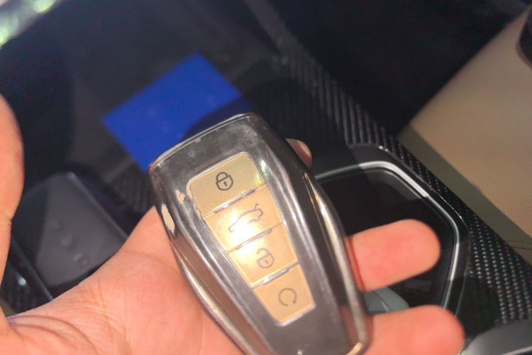 吉利汽车 博越L 2023款 1.5TD DCT尊贵型中控内饰7001