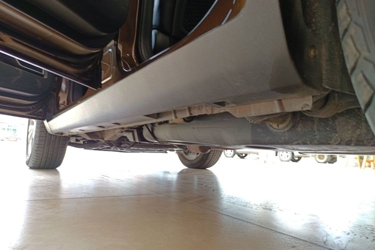 吉利汽车 博越 2016款 1.8TD 自动智尚型机舱底盘30