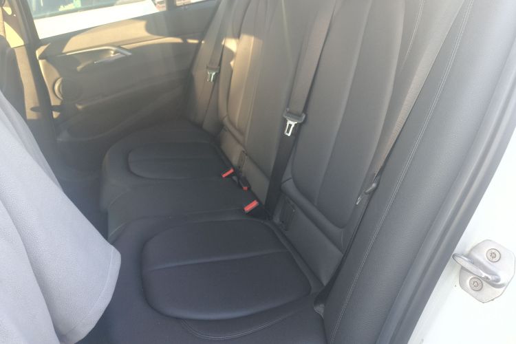 宝马1系 2018款 118i 运动型中控内饰21