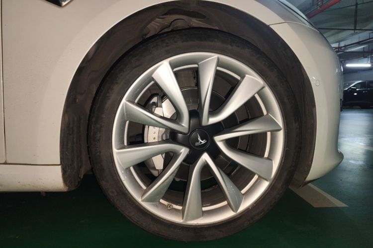 特斯拉 Model 3 2019款 标准续航后驱升级版车身外观6007