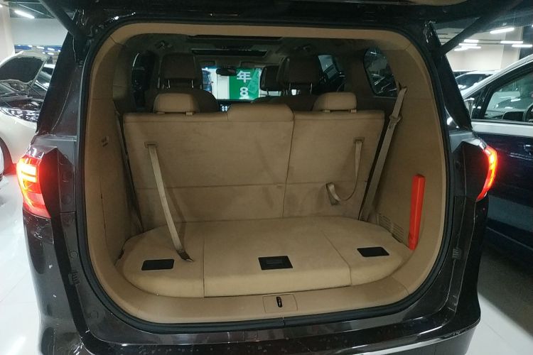 别克GL8 2018款 ES 28T 旗舰型 国VI机舱底盘23