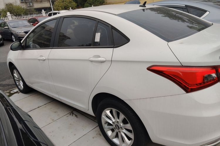 奇瑞新能源 艾瑞泽e 2020款 出行版plus车身外观4