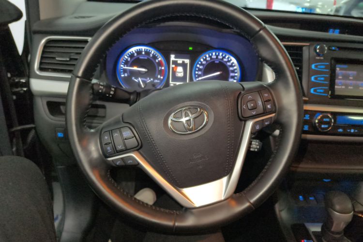 丰田 汉兰达 2018款  2.0T 两驱豪华版 7座 国VI局部细节13