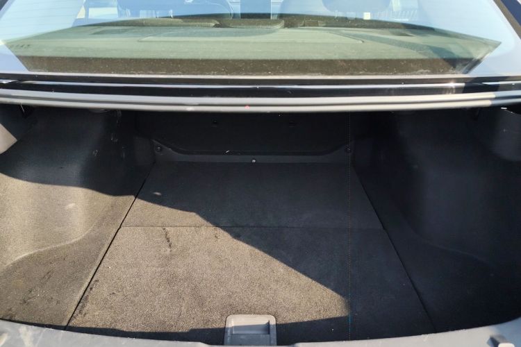 红旗E-QM5 2022款 431km 充电乐享版局部细节23