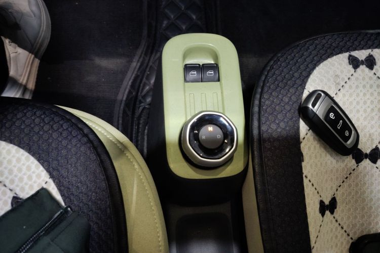 吉利银河 2023款 熊猫mini 200km 耐力熊局部细节18