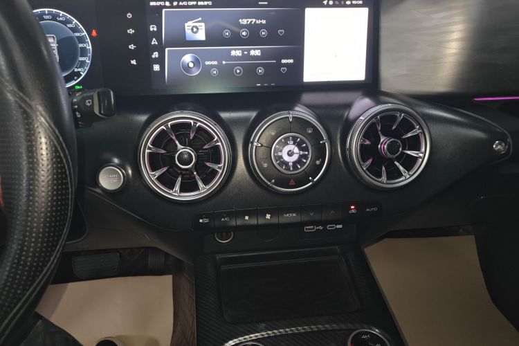 坦克300 2023款 越野版 2.0T 挑战者中控内饰16