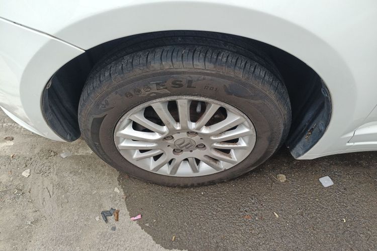 铃木 雨燕 2013款 1.3L 手动超值版车身外观6007