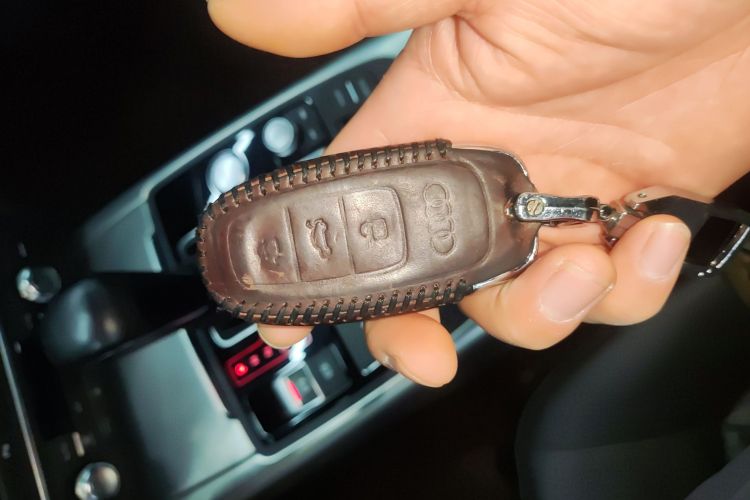 奥迪A6L 2017款 45 TFSI quattro 运动型中控内饰11