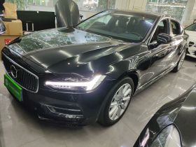 沃尔沃S90 2020款 T5 智逸豪华版