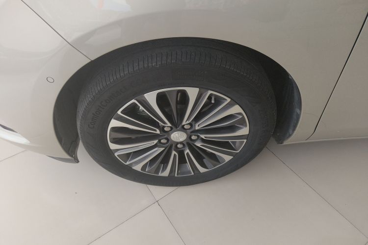 别克GL8 2021款 ES陆尊 653T 豪华型车身外观35