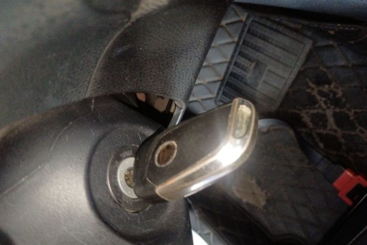 丰田 威驰FS 2017款 1.5L CVT锋驰版中控内饰7001